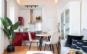 Apartamento Familiar Nuevo De Diseno En La Mejor Zona De Triana, Parking Included