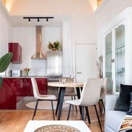 Apartamento Familiar Nuevo De Diseno En La Mejor Zona De Triana, Parking Included Sevilla Buitenkant foto