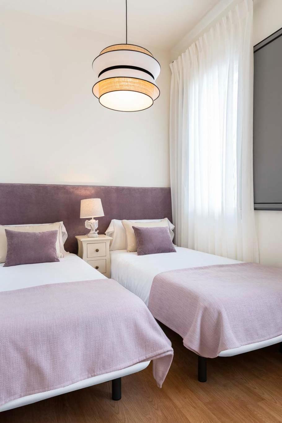 Apartamento Familiar Nuevo De Diseno En La Mejor Zona De Triana, Parking Included Sevilla Buitenkant foto